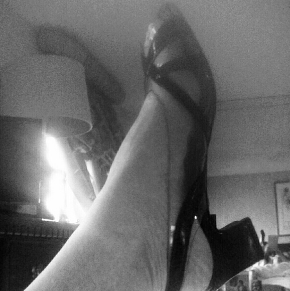 FanFares Black and Clear - Picture 5 of 8